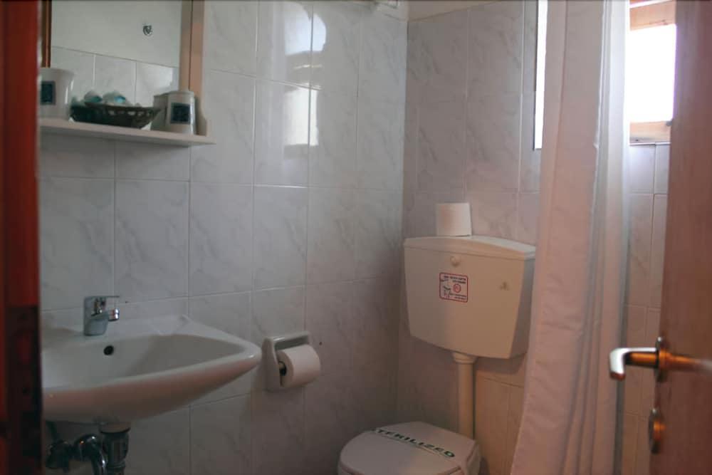 Alexaria Holidays Aparthotel 3*