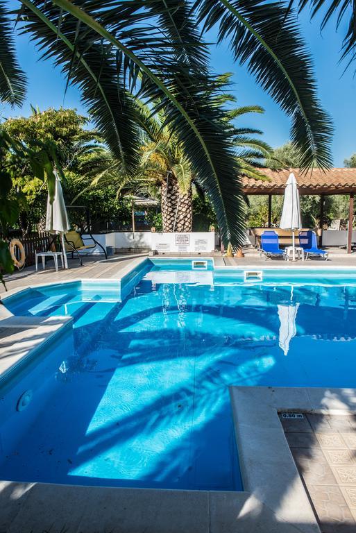 Alexaria Holidays Aparthotel Frínion